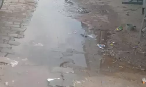 குழாய் உடைப்பால் வீணாகும் குடிநீர்