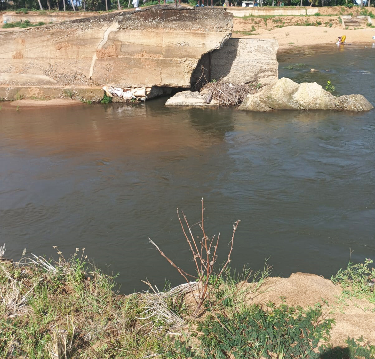 புதிய தடுப்பணை வேண்டும் புதிய தடுப்பணை வேண்டும்