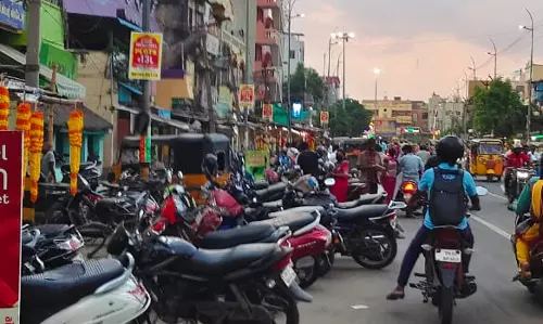 வாகன ஓட்டிகள் அவதி