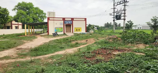 கால்நடை மருத்துவமனைக்கு சுற்றுச்சுவர் தேவை கால்நடை மருத்துவமனைக்கு சுற்றுச்சுவர் தேவை
