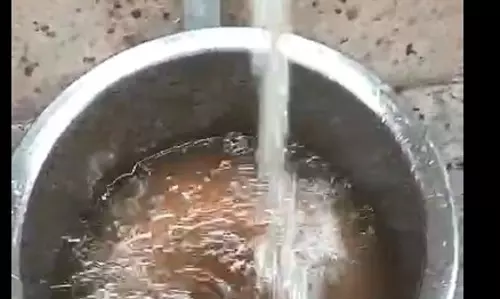கலங்கலாக வரும் குடிநீர்