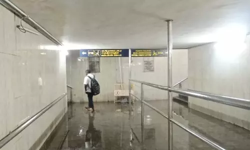 சுரங்க பாதையில் நீர்தேக்கம்