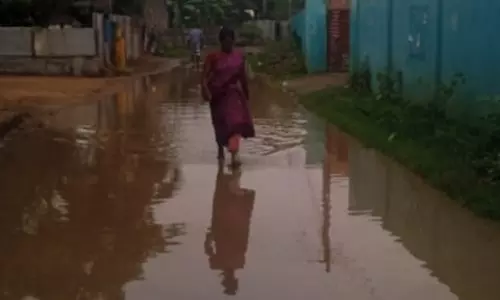 மோசமான சாலையால் மக்கள் அவதி