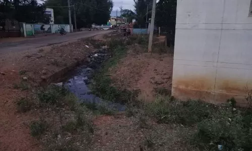 சாக்கடை கால்வாய் வசதி வேண்டும்