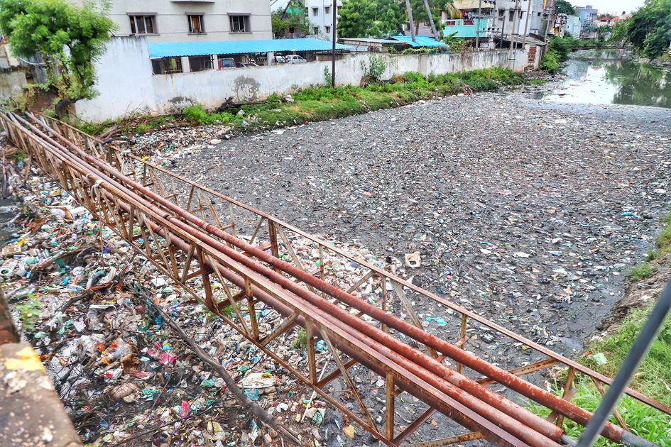 குவிந்து கிடக்கும் குப்பைகள் குவிந்து கிடக்கும் குப்பைகள்