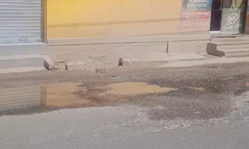 குழாய் உடைப்பால் வீணாகும் குடிநீர்
