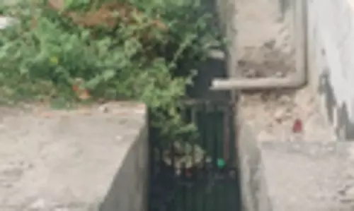 தேங்கி நிற்கும் கழிவுநீர்