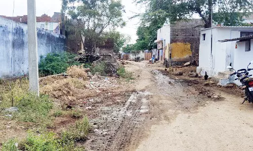 வாறுகால் வசதி தேவை வாறுகால் வசதி தேவை