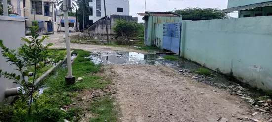 சாலையில் தேங்கும் கழிவுநீர்