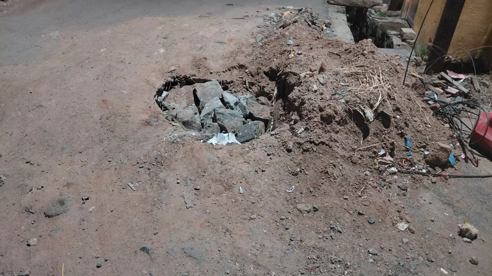 பொதுமக்கள் அவதி