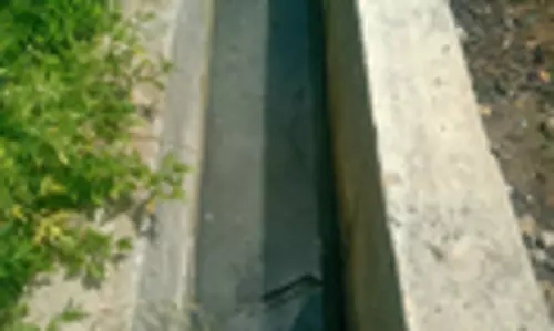 தேங்கி நிற்கும் கழிவுநீர்
