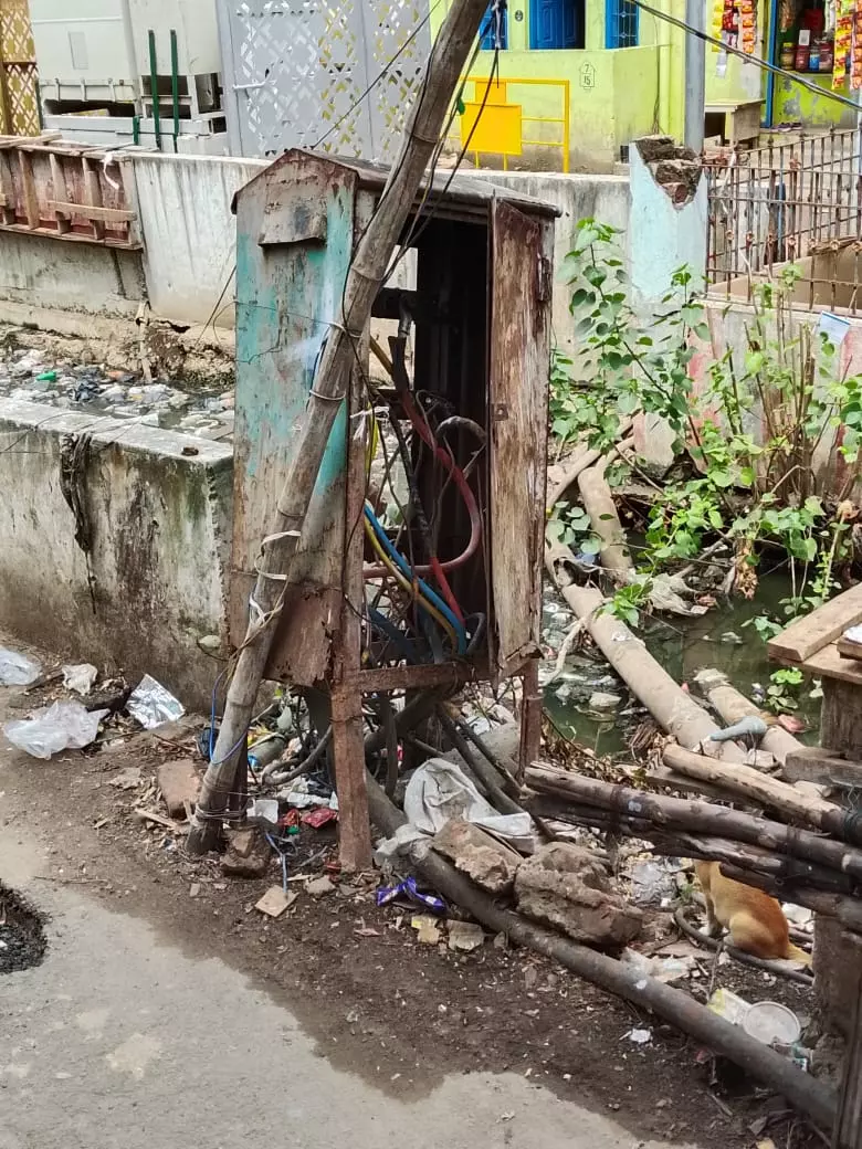 ஆபத்தான மின்பெட்டி ஆபத்தான மின்பெட்டி