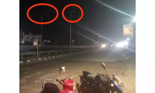 எரியாத மின்விளக்குகள் எரியாத மின்விளக்குகள்