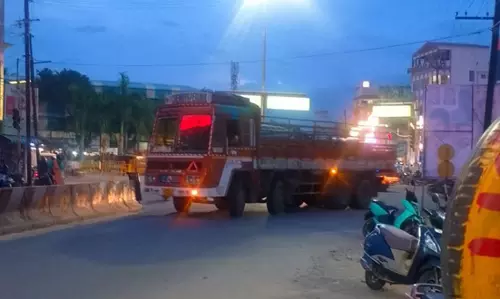 கனரக வாகனங்கள் திரும்ப சிக்கல்