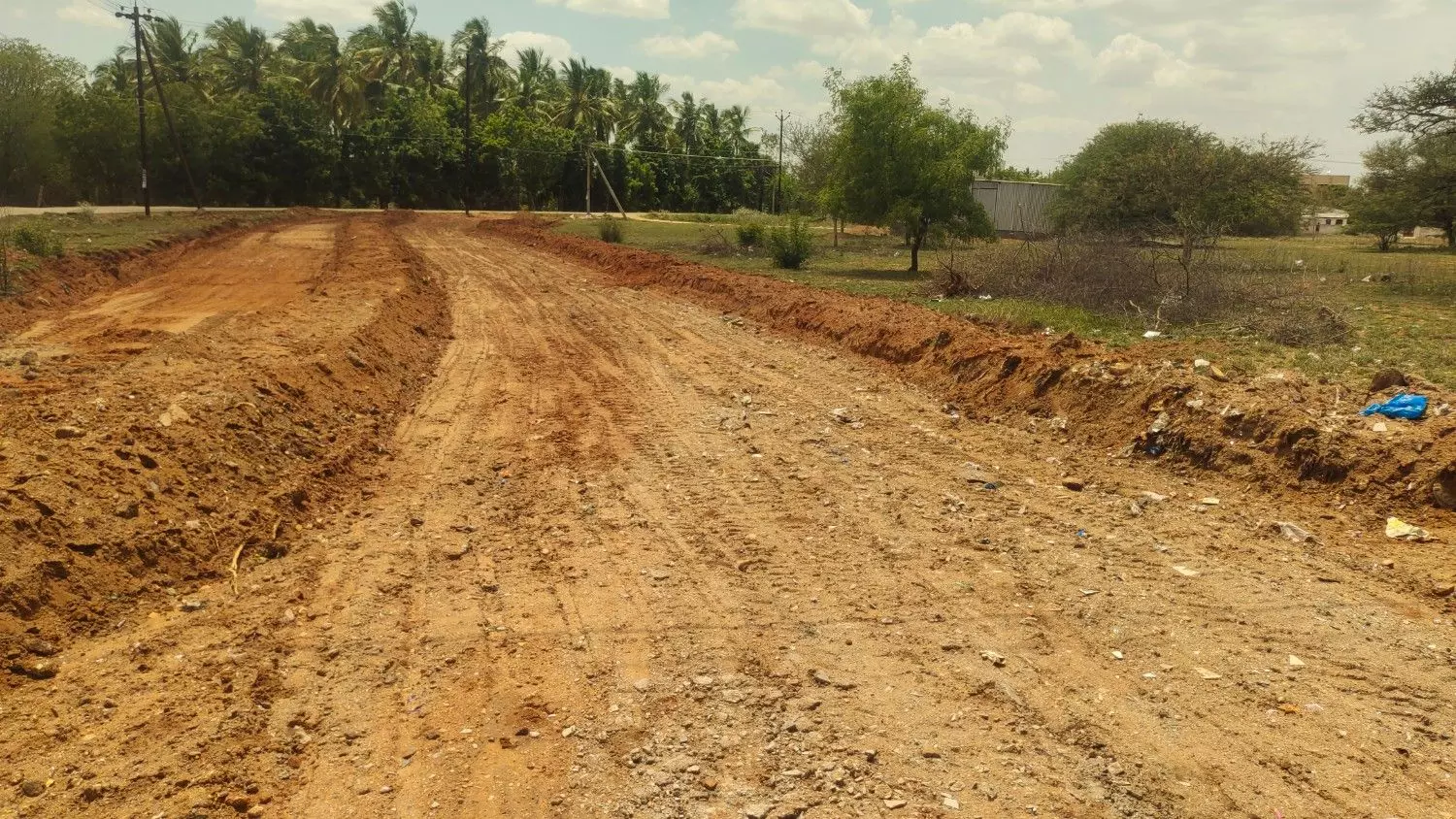 கிடப்பில் போடப்பட்ட சாலை பணி