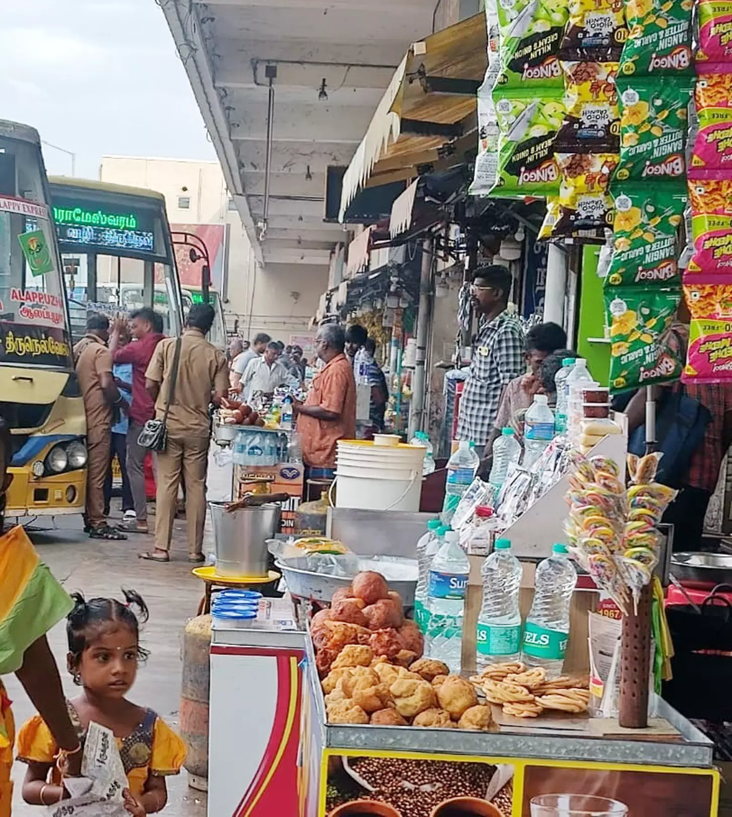 பயணிகளுக்கு இடையூறு பயணிகளுக்கு இடையூறு