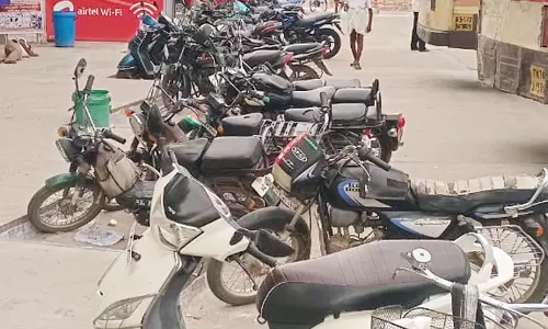 வாகன காப்பகம் வேண்டு்ம் வாகன காப்பகம் வேண்டு்ம்