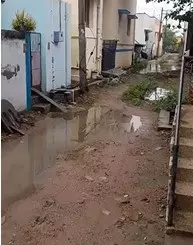 அடிப்படை வசதிகள் வேண்டும் அடிப்படை வசதிகள் வேண்டும்