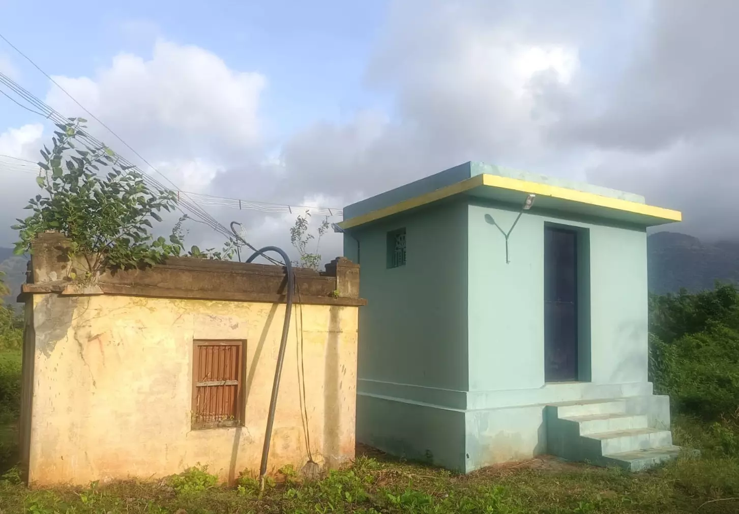 காட்சிப்பொருளான மோட்டார் அறை காட்சிப்பொருளான மோட்டார் அறை