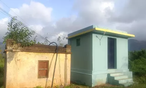 காட்சிப்பொருளான மோட்டார் அறை காட்சிப்பொருளான மோட்டார் அறை