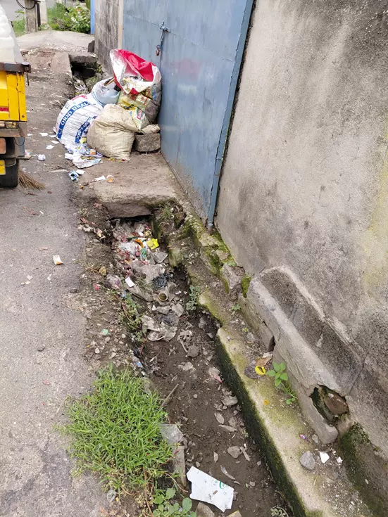 கழிவுநீர் கால்வாய் தூர்வாரப்படுமா?