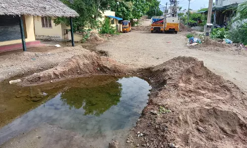 வாகன ஓட்டிகள் அவதி