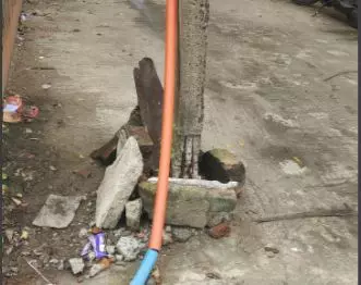 மின்கம்பம் மாற்றப்படுமா? மின்கம்பம் மாற்றப்படுமா?