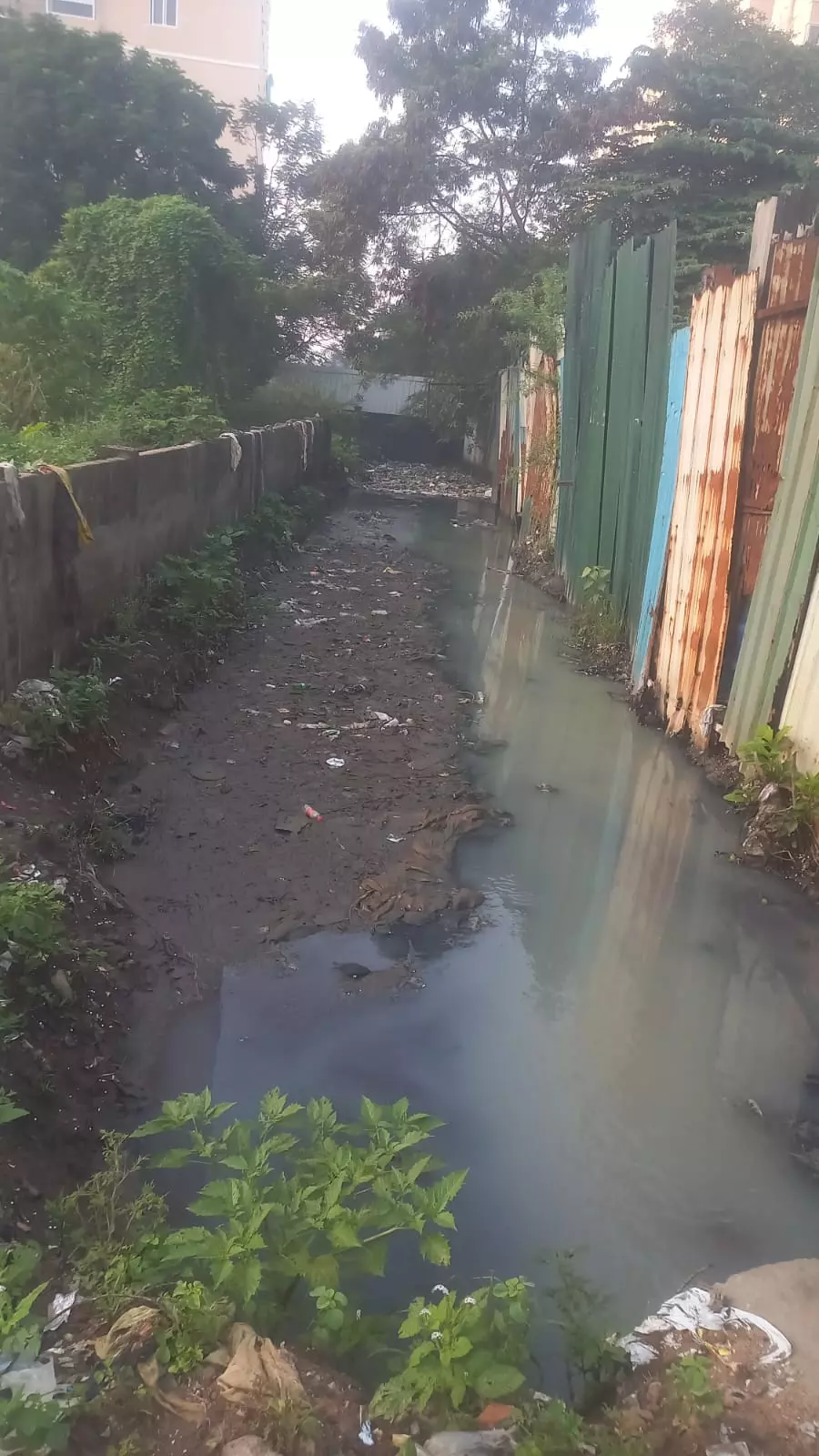 பொதுமக்கள் அவதி பொதுமக்கள் அவதி