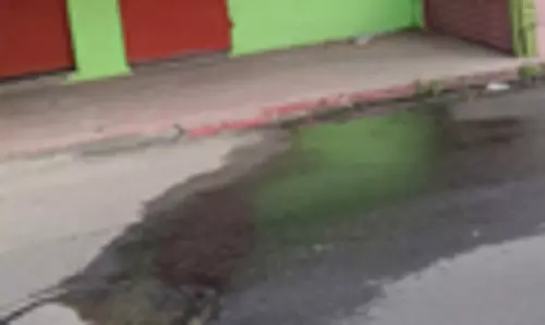 பாதாள சாக்கடையில் அடைப்பு