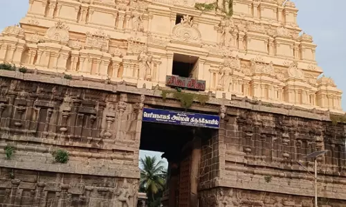 பெயர் பலகை மாற்றப்படுமா? பெயர் பலகை மாற்றப்படுமா?