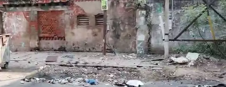 பொதுமக்கள் அவதி பொதுமக்கள் அவதி