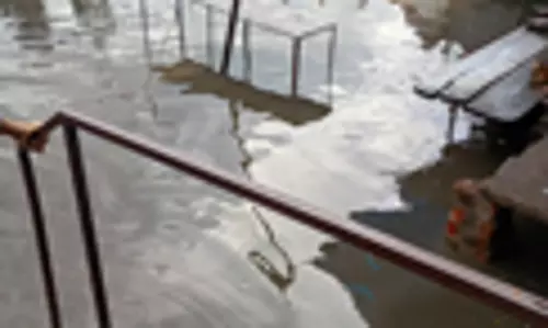 போக்குவரத்துக்கு இடையூறு போக்குவரத்துக்கு இடையூறு