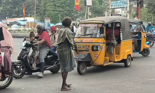 மனநலம் பாதித்தவர்களால் போக்குவரத்துக்கு இடையூறு