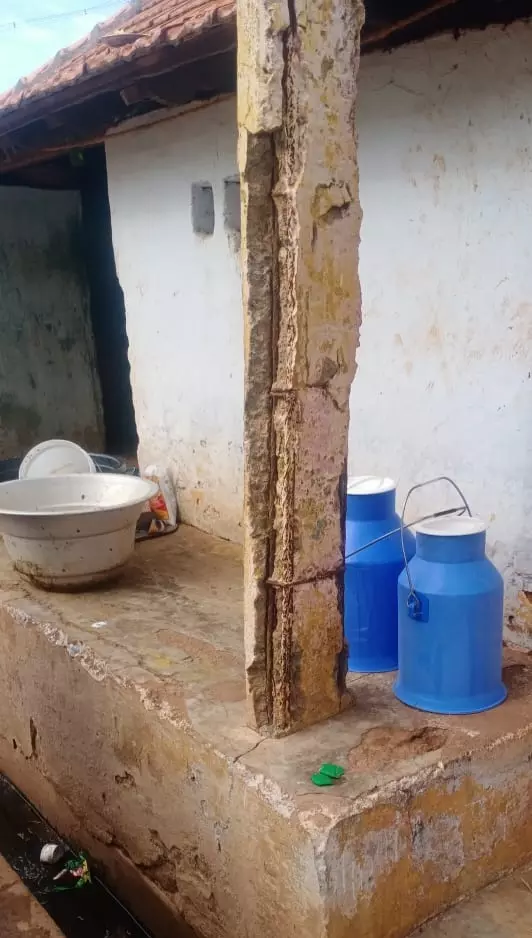 சேதமான மின்கம்பம்