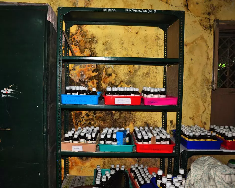 இடிந்து விழும் அபாயம் இடிந்து விழும் அபாயம்