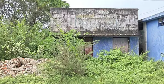 பள்ளி கட்டிடம் சேதம்