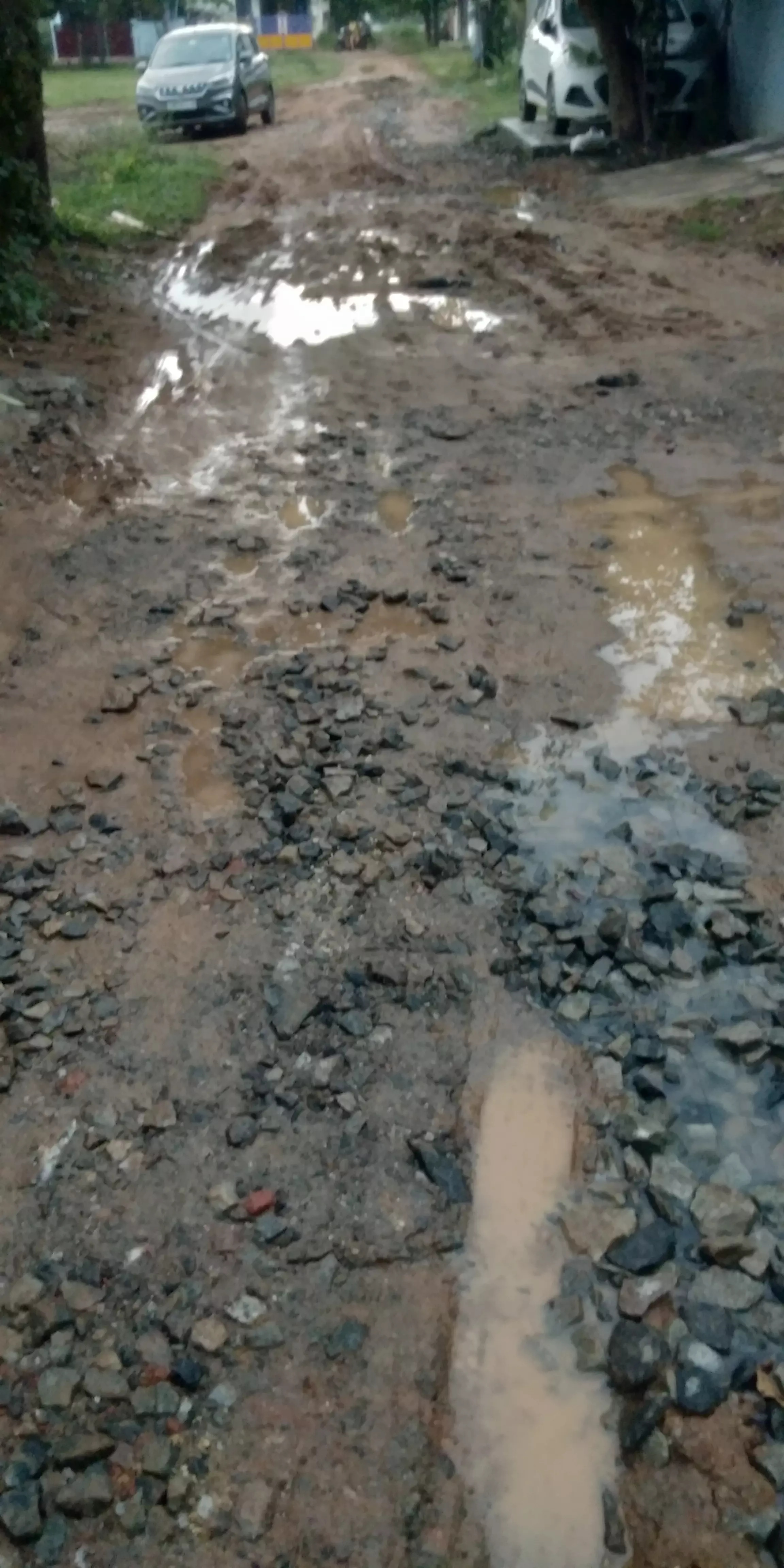 சாலை சீரமைக்கப்படுமா? சாலை சீரமைக்கப்படுமா?