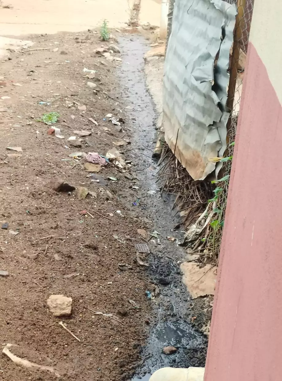 சாக்கடை கால்வாய் வசதி வேண்டும்