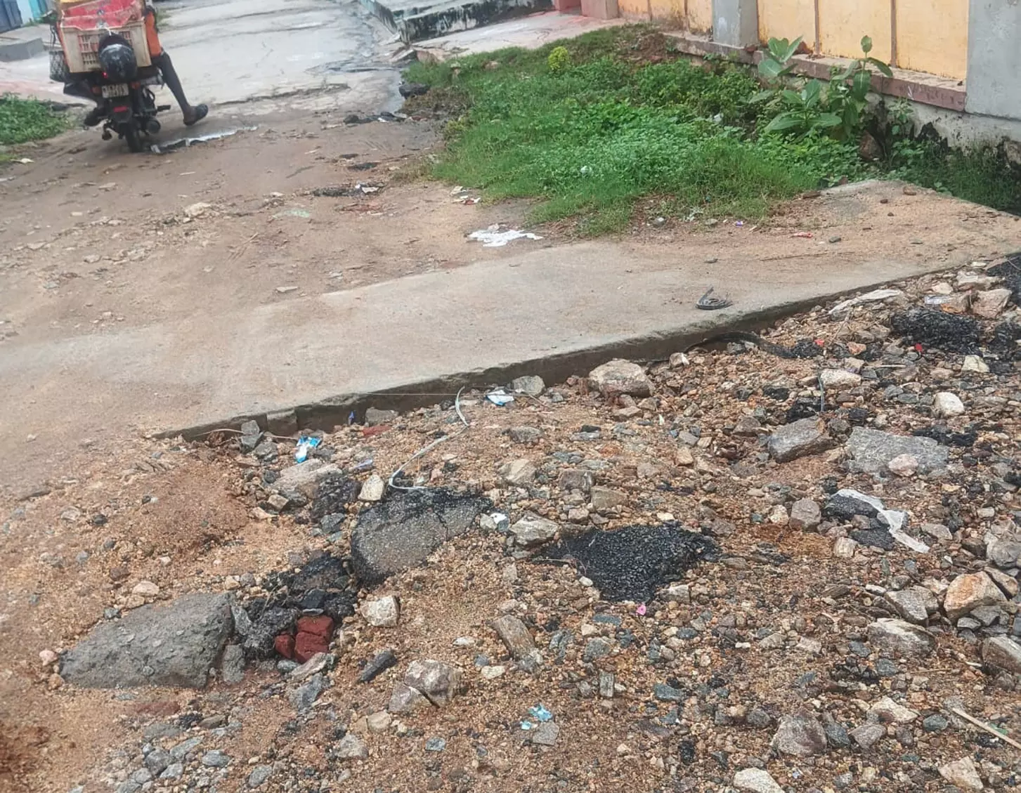 விபத்து ஏற்படுத்தும் பாலம் விபத்து ஏற்படுத்தும் பாலம்