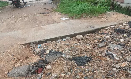 விபத்து ஏற்படுத்தும் பாலம் விபத்து ஏற்படுத்தும் பாலம்