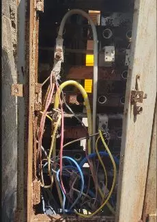 திறந்தநிலை மின்பெட்டியால் அச்சம் திறந்தநிலை மின்பெட்டியால் அச்சம்