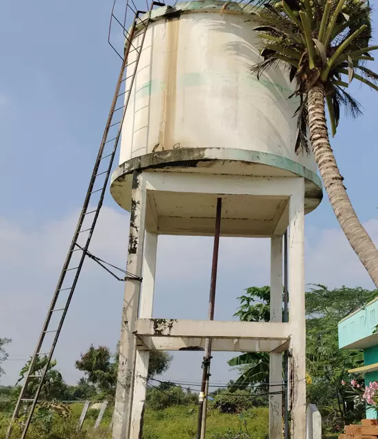 மேல்நிலை நீர்த்தேக்க தொட்டி சேதம் மேல்நிலை நீர்த்தேக்க தொட்டி சேதம்