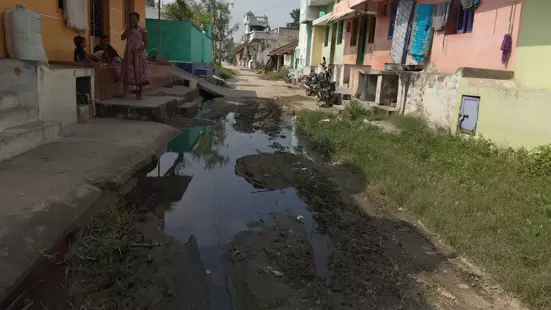 கழிவுநீர் கால்வாய் வசதி தேவை கழிவுநீர் கால்வாய் வசதி தேவை