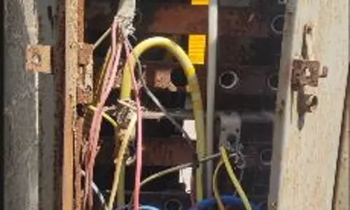 திறந்தநிலை மின்பெட்டியால் அச்சம் திறந்தநிலை மின்பெட்டியால் அச்சம்