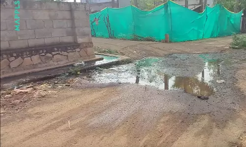 சாக்கடை கால்வாய் தூர்வாரப்படுமா? சாக்கடை கால்வாய் தூர்வாரப்படுமா?