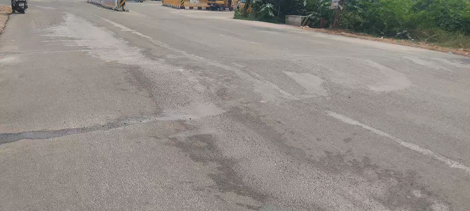 வர்ணம் பூசாத வேகத்தடை