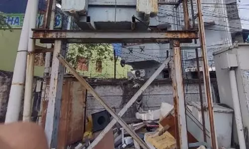 கழிவுகள் அகற்றப்படுமா?