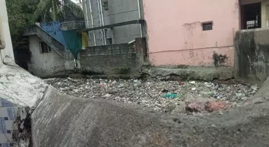 பிளாஸ்டிக் கழிவுகள் தேக்கம்