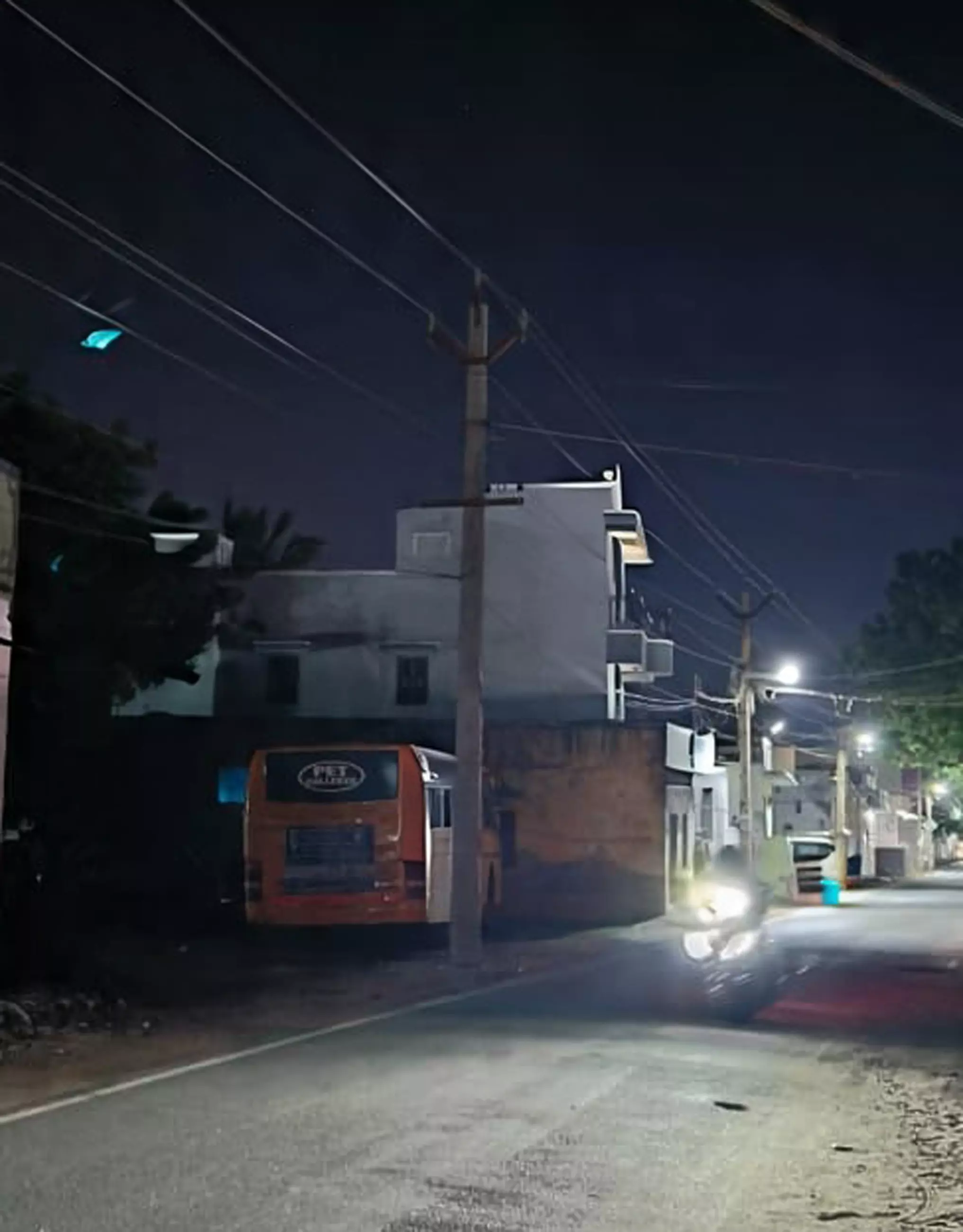 மின்விளக்கு தேவை