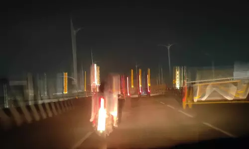 எரியாத மின்விளக்குகள்